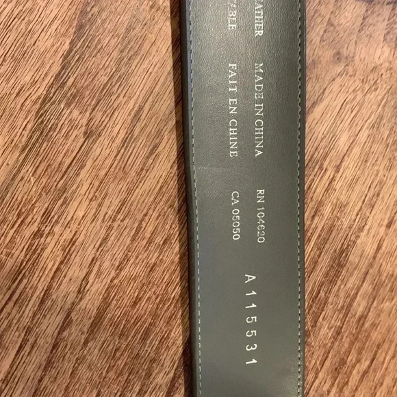 Jacob NWOT gray patent leather  belt with wide buckle - Picture 7 of 7